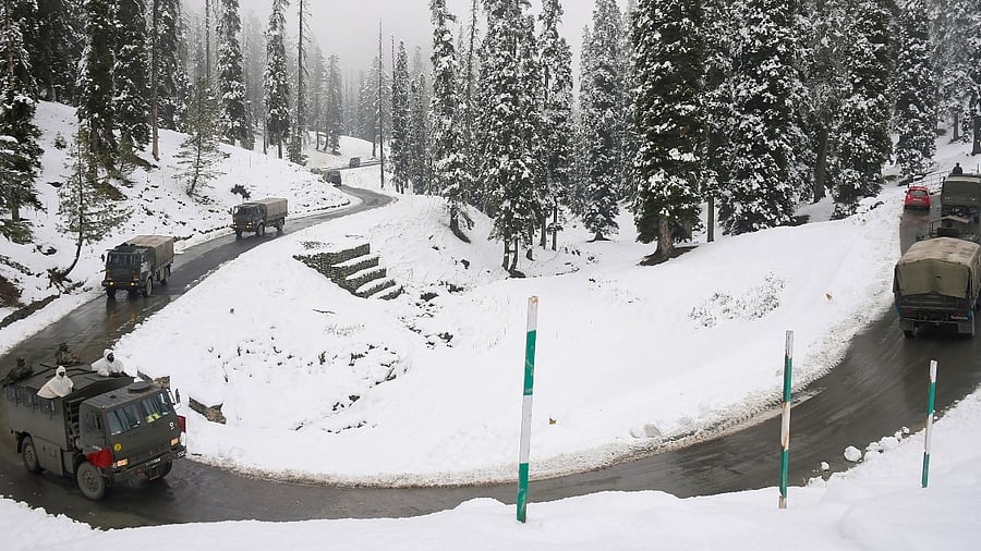<div class="paragraphs"><p>Snowfall in Jammu and Kashmir's Gulmarg.</p></div>