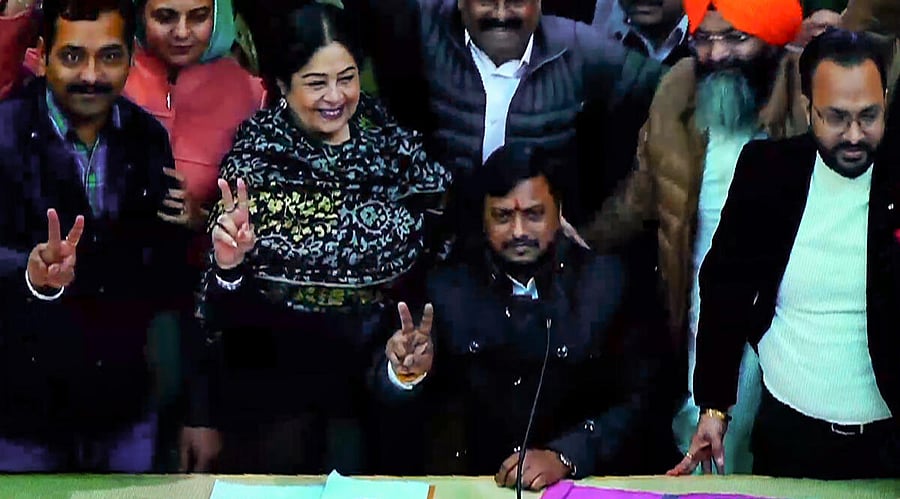 <div class="paragraphs"><p>BJP's Manoj Sonkar wins Chandigarh mayor post.</p></div>