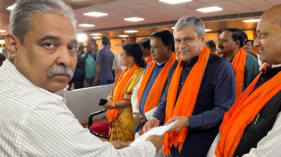 <div class="paragraphs"><p>Ashwini Vaishnaw files nomination for the Rajya Sabha.</p></div>