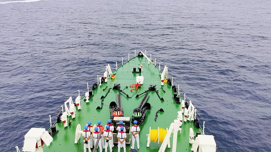 <div class="paragraphs"><p>Indian Coast Guard ship Samarth (with integral helo) and Abhinav entered Male today to participate in the 16th edition of Exercise Dosti.</p></div>