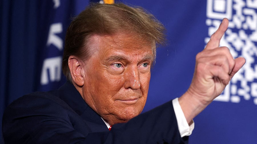 <div class="paragraphs"><p>Donald Trump</p></div>