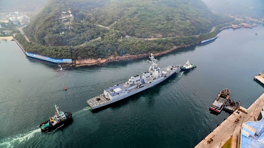 <div class="paragraphs"><p>Naval exercise MILAN</p></div>