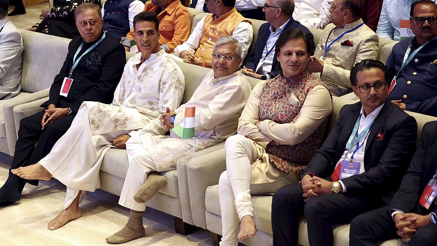 <div class="paragraphs"><p>A file photo of actors Akshay Kumar and Vivek Oberoi during the inauguration of the BAPS Hindu Mandir, in Abu Dhabi, UAE.</p></div>