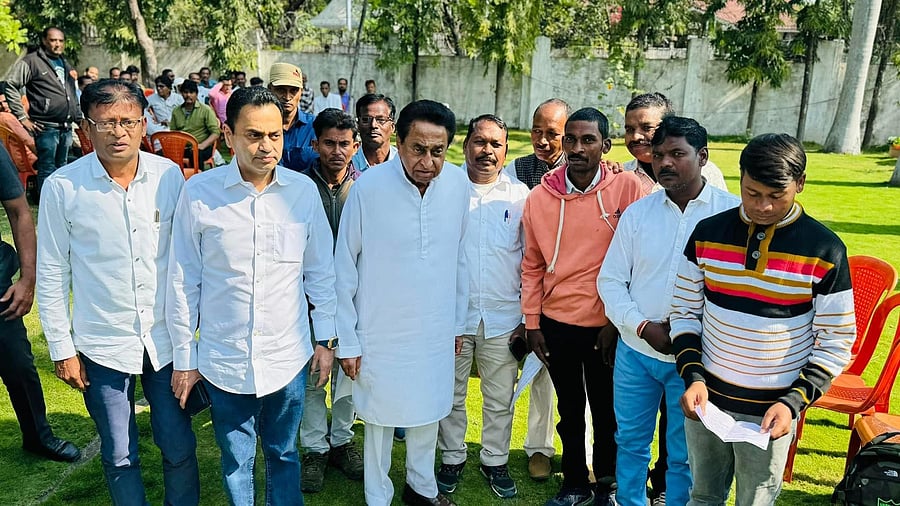 <div class="paragraphs"><p>Nakul Nath (second left) interacts with party workers.&nbsp;&nbsp;</p></div>