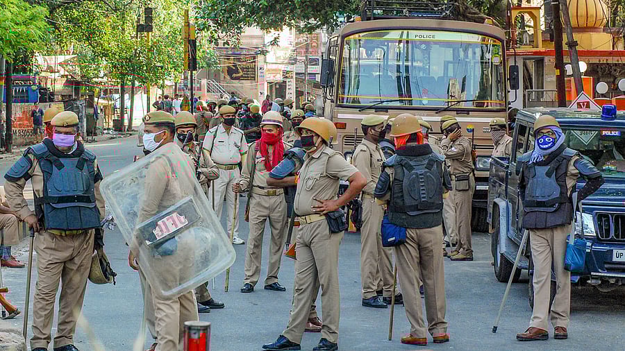 <div class="paragraphs"><p>A representational picture of police deployment.</p></div>