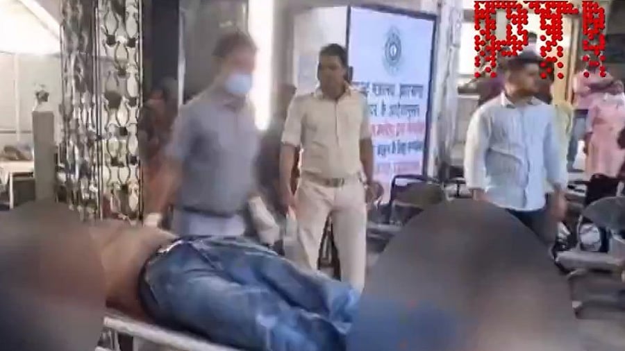 <div class="paragraphs"><p>The accident took place at&nbsp;Kanderbera Chowk on Tata-Ranchi Highway.</p></div>