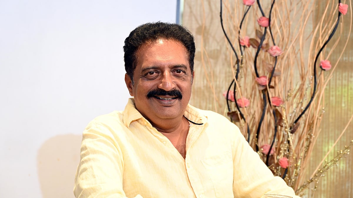 Prakash Raj Criticizes Hindi Cinema as 'Madame Tussauds Museum' at KLF