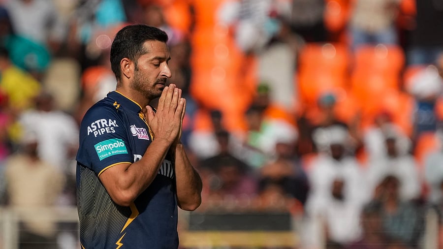 <div class="paragraphs"><p> Gujarat Titans' Mohit Sharma  celebrates the wicket of Sunrisers' Hyderabad's Washington Sundar during the Indian Premier League (IPL) 2024 T20 cricket match between Sunrisers Hyderabad and Gujarat Titans, at Narendra Modi Stadium, in Ahmedabad, Sunday, March 31, 2024. </p></div>