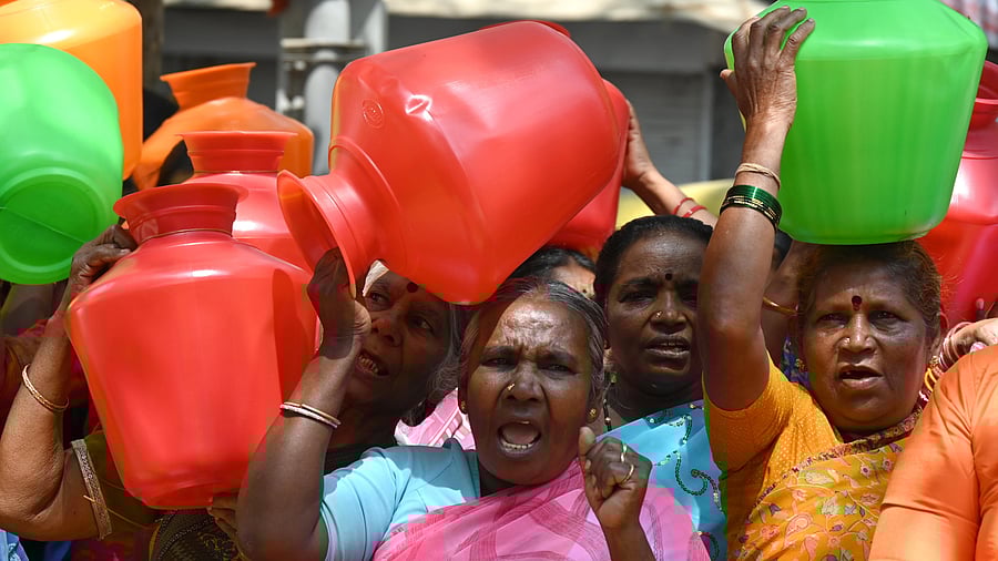 <div class="paragraphs"><p>Cox Town residents protesting against drinking water shortage. </p></div>