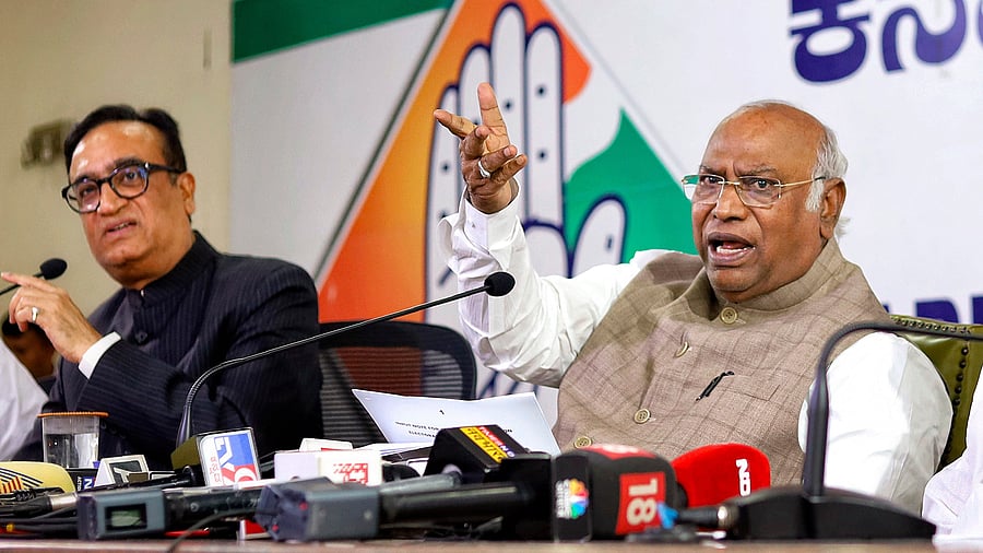 <div class="paragraphs"><p>AICC President Mallikarjun Kharge addresses a press conference.</p></div>