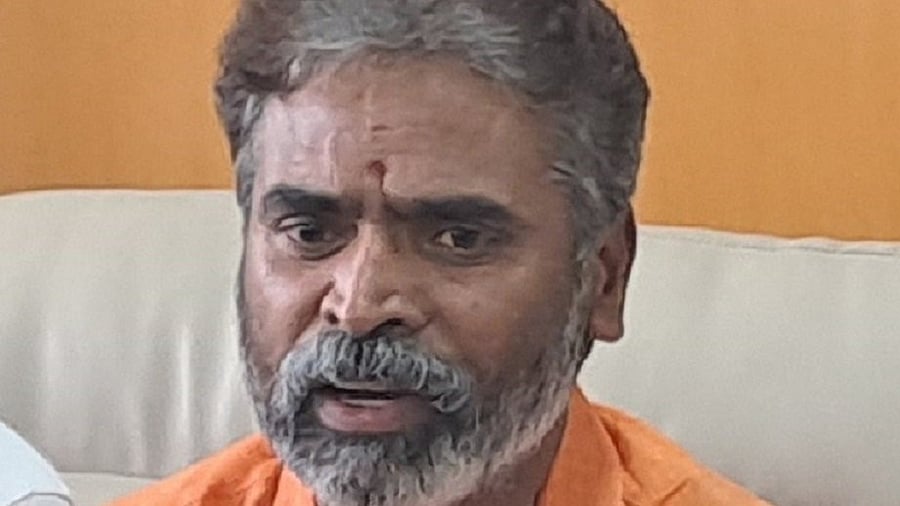 <div class="paragraphs"><p>Muniswamy</p></div>