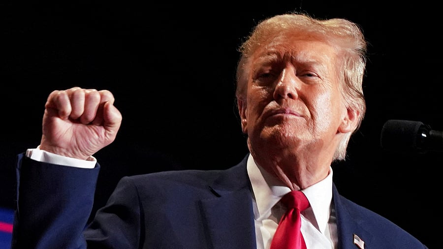<div class="paragraphs"><p>Donald Trump</p></div>