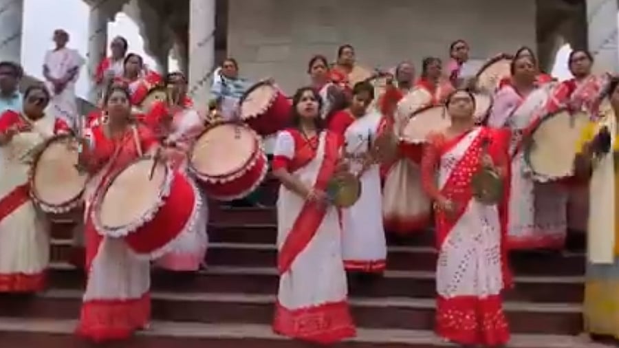 <div class="paragraphs"><p>Celebrations by the Matua community</p></div>