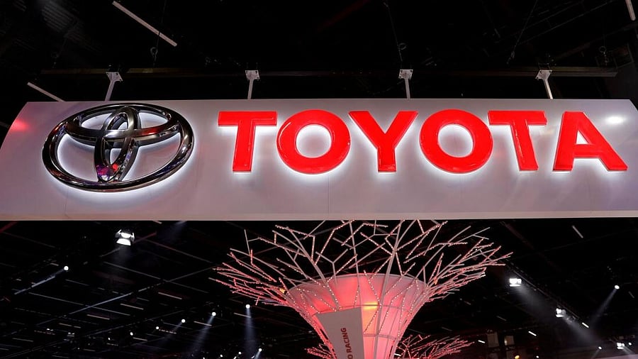 <div class="paragraphs"><p>Toyota</p></div>