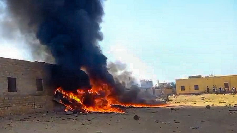 <div class="paragraphs"><p>A Tejas aircraft of the Indian Air Force (IAF) in flames after it crashed during an operational training sortie, near Jaisalmer, Tuesday, March 12, 2024.</p></div>