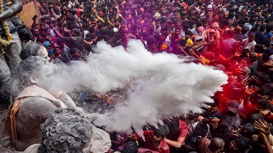<div class="paragraphs"><p>Masan Holi 2024.</p></div>