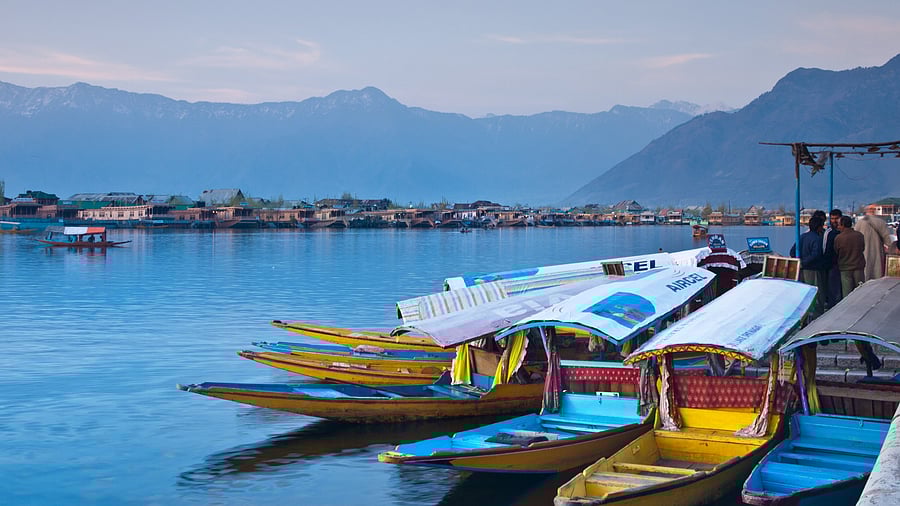 <div class="paragraphs"><p>Image of Dal lake.</p></div>