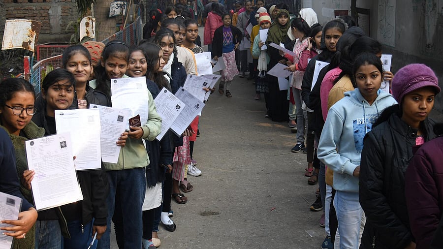 <div class="paragraphs"><p>BSEB chairman Anand Kishore said out of 12,91,684 students who sat for the exam, 11,26,439 passed.</p></div>