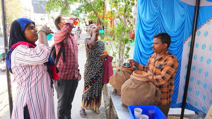 <div class="paragraphs"><p>Climate experts blame the heat on El Nino and climate change.&nbsp;</p></div>