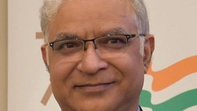 <div class="paragraphs"><p>.</p></div>