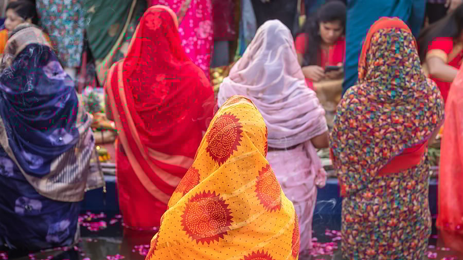 <div class="paragraphs"><p>Representative image of devotees at a temple.</p></div>
