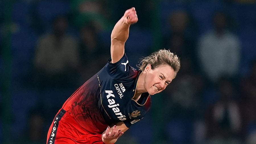 <div class="paragraphs"><p>Royal Challengers Bangalore player Ellyse Perry bowls during the Women's Premier League (WPL) 2024 cricket match between Mumbai Indians and Royal Challengers Bangalore, at Arun Jaitley Stadium, in New Delhi, on Tuesday.</p></div>