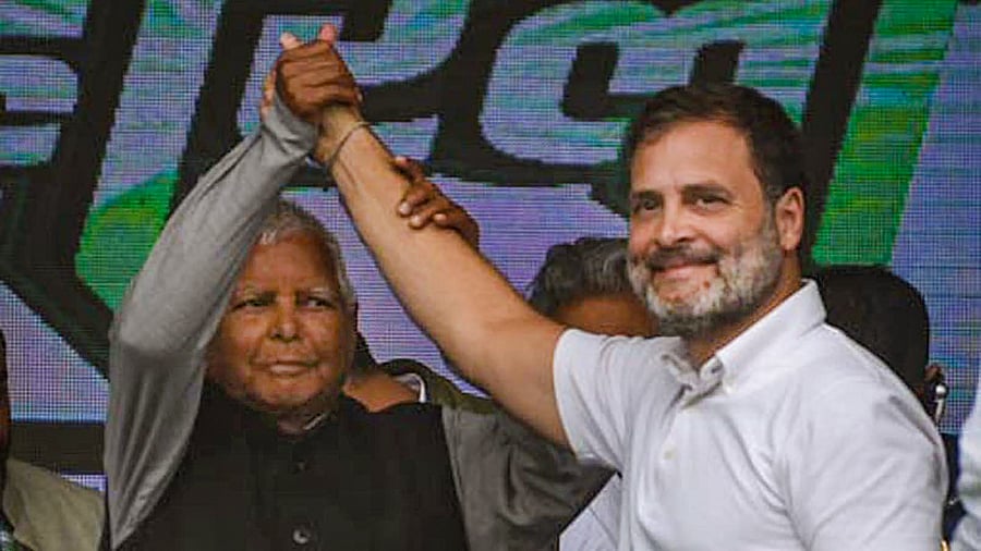 <div class="paragraphs"><p>RJD Chief Lalu Prasad Yadav with Congress leader Rahul Gandhi during the 'Jan Vishwas Rally', at the Gandhi Maidan in Patna</p></div>