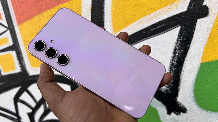 <div class="paragraphs"><p>Samsung Galaxy A35 series phone.</p></div>