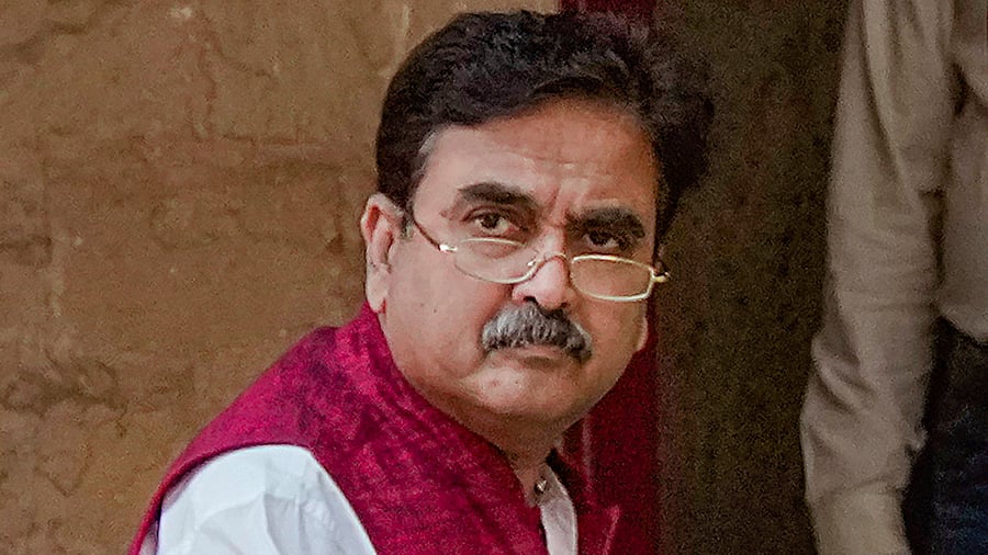 <div class="paragraphs"><p>He had sent his resignation letter to President Droupadi Murmu with copies to CJI DY Chandrachud and the Chief Justice of the Calcutta HC TS Sivagnanam in the morning.</p></div>