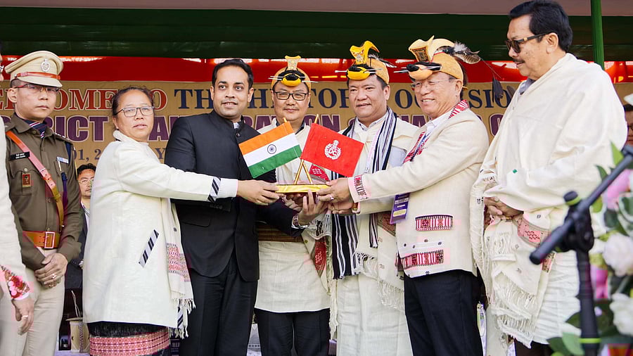 <div class="paragraphs"><p>Keyi Panyor: Arunachal Pradesh Chief Minister Pema Khandu with Deputy Chief Minister Chowna Mein, Union Minister for Earth Science Kiren Rijiju and others during the inauguration of newly-formed Keyi Panyor district, at Yachuli, in the district, Friday, March 1, 2024. </p></div>