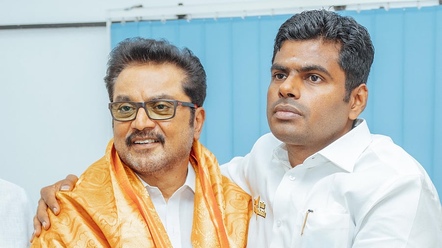 <div class="paragraphs"><p>Tamil actor R Sarath Kumar with&nbsp; BJP Tamil Nadu president K Annamalai.</p></div>