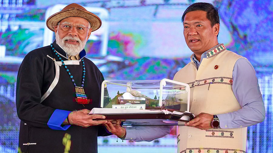 <div class="paragraphs"><p>Prime Minister Narendra Modi and Arunachal Pradesh Chief Minister Pema Khandu.</p></div>