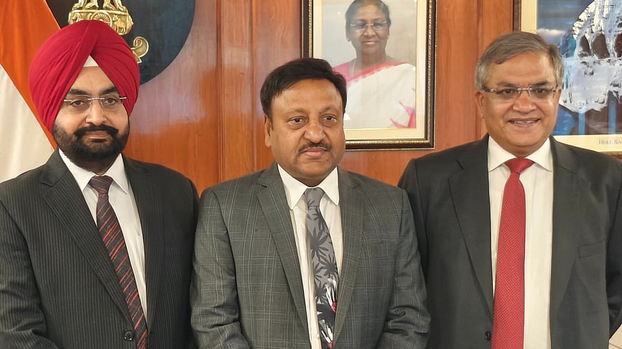 <div class="paragraphs"><p>(From left)&nbsp;Dr Sukhbir Singh Sandhu, CEC Rajiv Kumar, and&nbsp;Gyanesh Kumar and the EC office on Friday, March 15, 2024.</p></div>