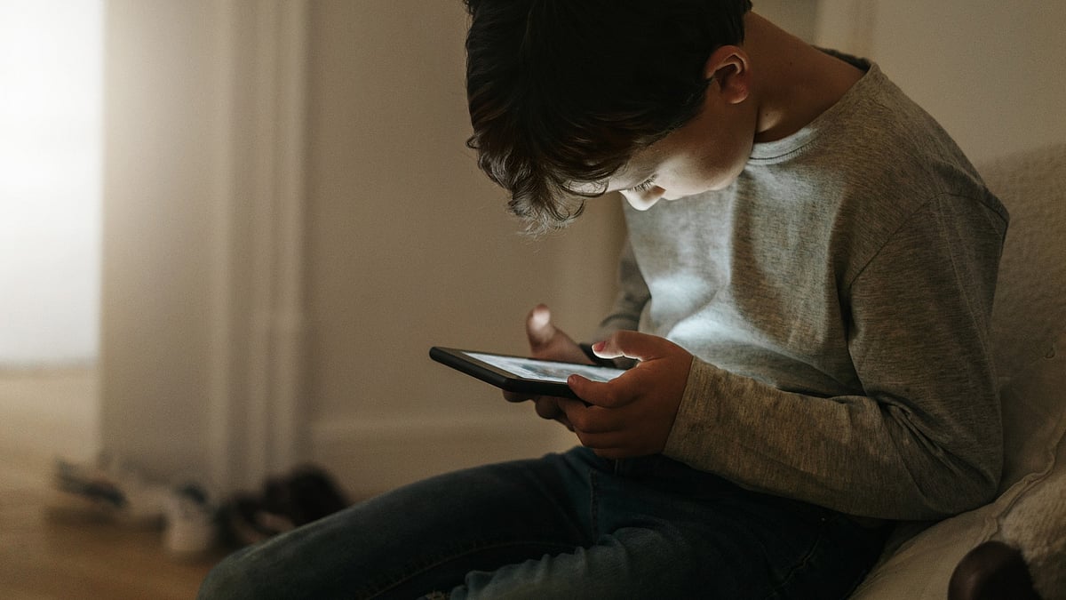Regulating Screen Time: Legal Limits and Parental Responsibility in Digital Age