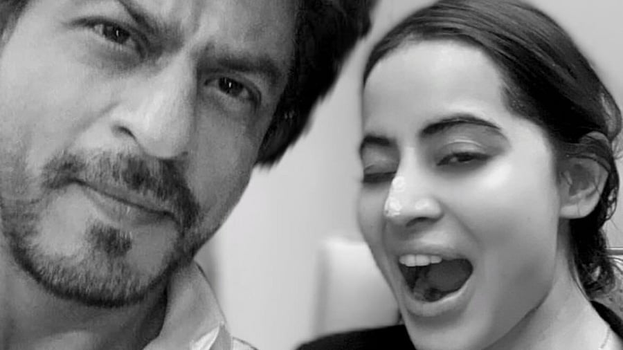 <div class="paragraphs"><p>Uorfi Javed's 'fake' selfie with Bollywood superstar Shah Rukh Khan.</p></div>