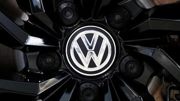 Volkswagen Considers Sharing European Factories with Chinese Partners