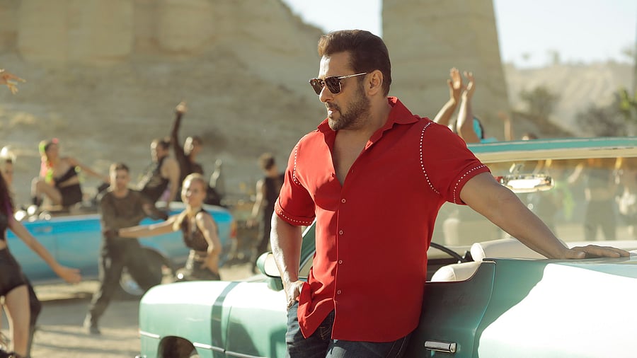 <div class="paragraphs"><p>Salman Khan</p></div>