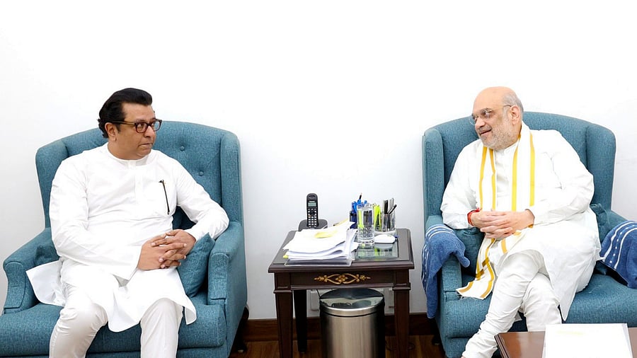<div class="paragraphs"><p> Union Home Minister Amit Shah with Maharashtra Navnirman Sena (MNS) chief Raj Thackeray during a meeting, in New Delhi, Tuesday, March 19, 2024. </p></div>