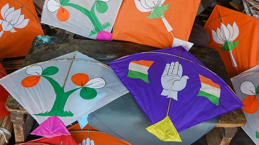 <div class="paragraphs"><p>For Chintamani Dyan Samantray, the situation is a little bit difficult with his sons are in the fray, one from the Congress and another from the BJP.</p></div>