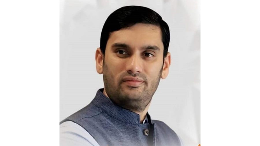 <div class="paragraphs"><p>File photo of BJP MLA from Yellapur Shivaram Hebbar’s son Vivek Hebbar</p></div>