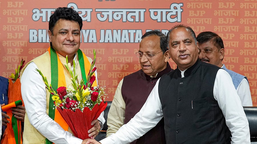 <div class="paragraphs"><p> Former Congress leader Sudhir Sharma joins Bharatiya Janata Party (BJP) in the presence of former Himachal Pradesh CM and party leader Jairam Thakur.</p></div>