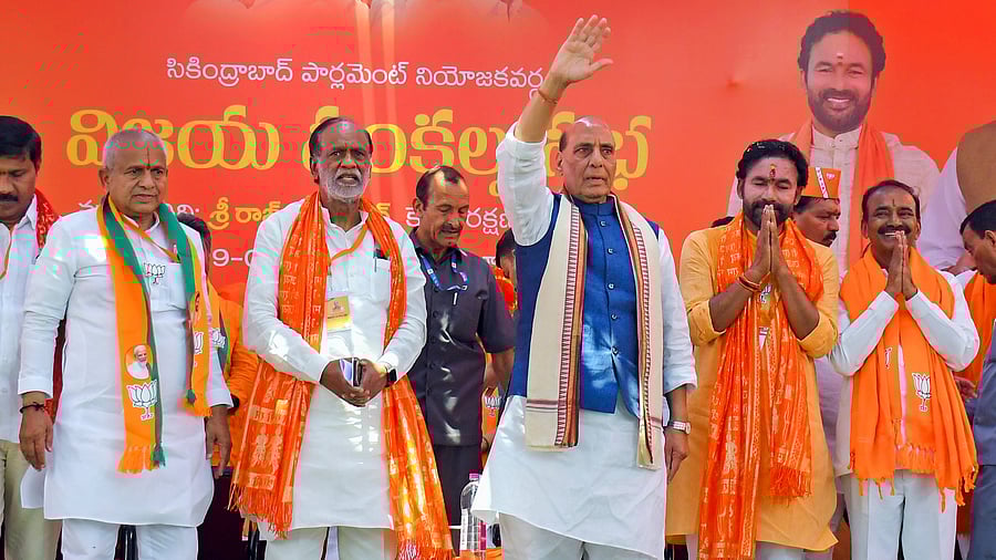 <div class="paragraphs"><p>Union Defence Minister Rajnath Singh with Union Minister and Telangana BJP President G Kishan Reddy and others during a public meeting ahead of the fourth phase of Lok Sabha elections, at Secunderabad, in Hyderabad district, Friday, April 19, 2024.</p></div>