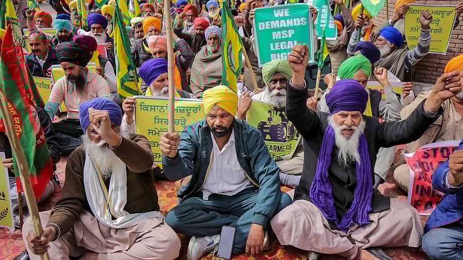 <div class="paragraphs"><p>File phot of BKU raising slogans outside the Deputy Commissioner's office in support of punishment for accused in Shubhkaran Singh's death case, in Amritsar.</p></div>