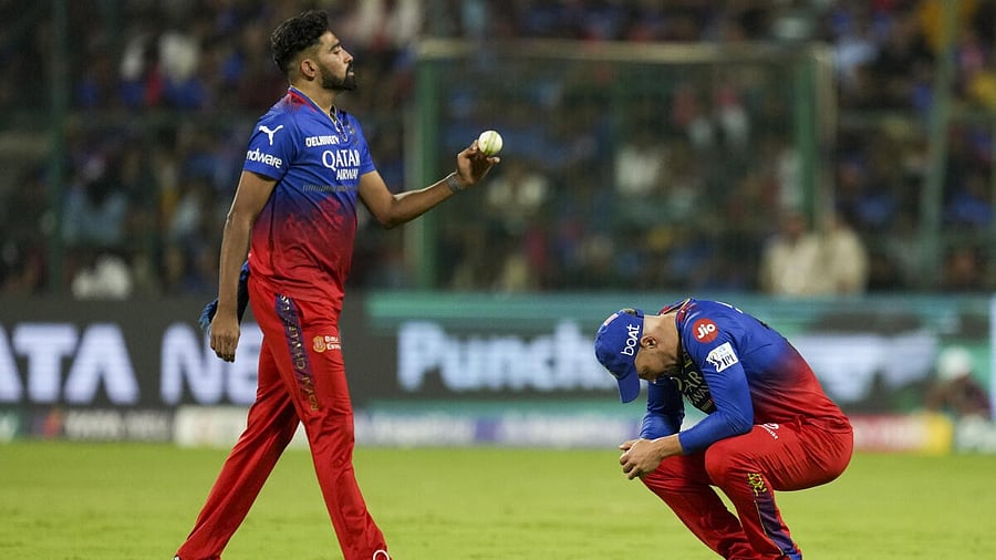 <div class="paragraphs"><p>Royal Challengers Bengaluru captain Faf du Plessis and Mohammed Siraj during the Indian Premier League (IPL) 2024 T20 cricket match</p></div>