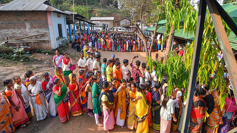Lok Sabha Elections 2024: People arrive in large numbers to cast their vote