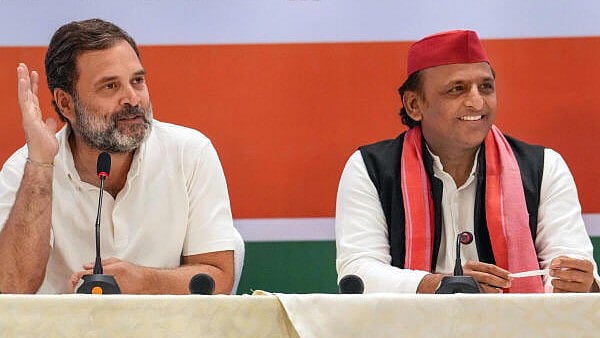<div class="paragraphs"><p>SP chief Akhilesh Yadav and Congress leader Rahul Gandhi.</p></div>