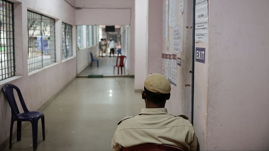 <div class="paragraphs"><p>Representative image of a police station in Karnataka.</p></div>