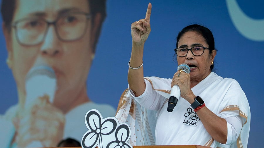 <div class="paragraphs"><p>West Bengal Chief Minister and TMC chief Mamata Banerjee at Tapan in South Dinajpur district on Saturday, April 6, 2024. </p></div>