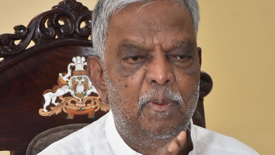 <div class="paragraphs"><p>V Srinivas Prasad</p></div>