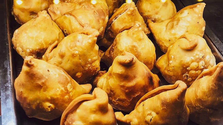 <div class="paragraphs"><p>Samosa (Representative image)</p></div>